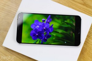Meizu MX5 sở hữu màn hình 5.5 inches độ phân giải Full HD với công nghệ AMOLED cho chất lượng hiển thị rực rỡ, độ tương phản cao, màu đen được thể hiện rất sâu