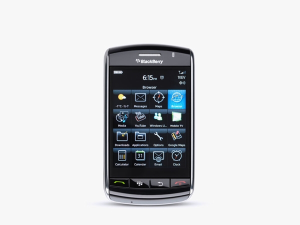 Sau nhiều thành công thì đây là một trong những thất bại của hãng. Chiếc Storm là mẫu điện thoại cảm ứng đầu tiên của BlackBerry. Không có Wi-Fi vào cuối năm 2008 trở thành vấn đề lớn của người dùng. 
