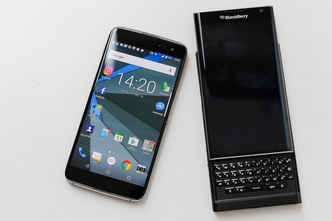 Nằm trong nhóm Android cao cấp với màn hình lớn 5,5 inch, DTEK60 không còn thiết kế đặc trưng của BlackBerry như Priv khi sử dụng cảm ứng hoàn toàn, loại bỏ bàn phím vật lý.