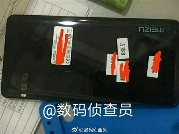 Meizu Pro 7 sẽ được trang bị camrea kép và màn hình trắng đen ở mặt sau